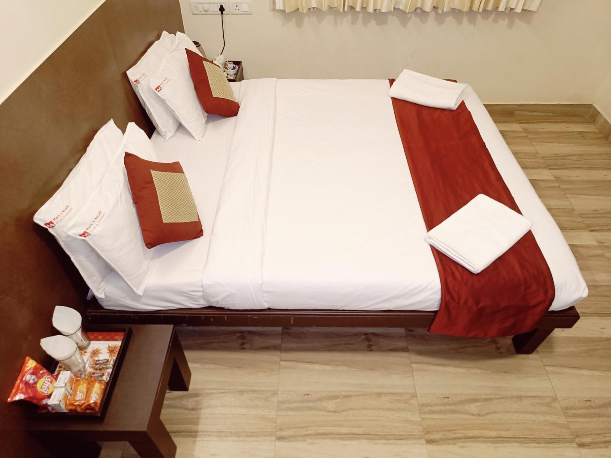Hotel Marys Arcade Thanjavur Buitenkant foto