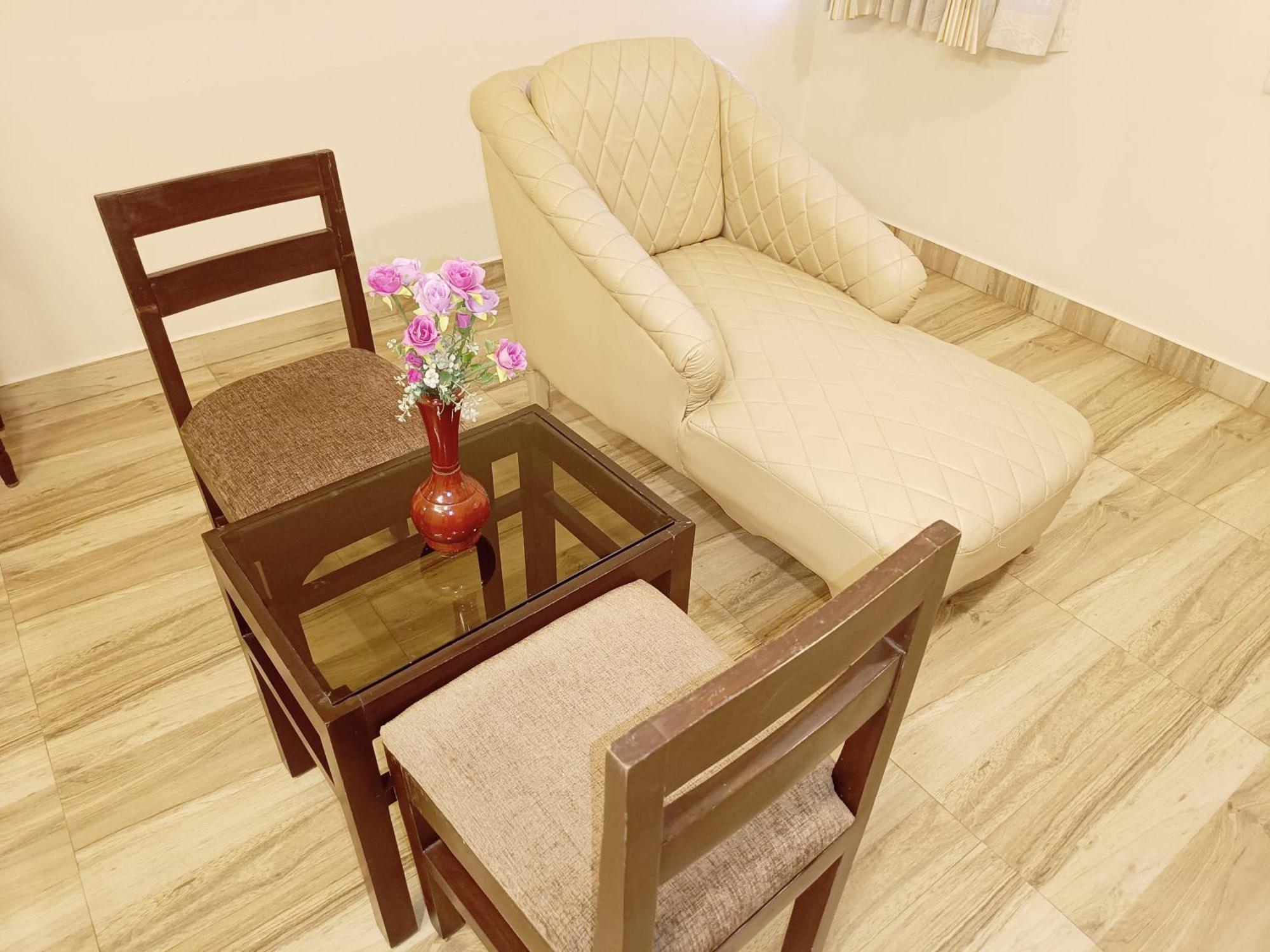 Hotel Marys Arcade Thanjavur Buitenkant foto