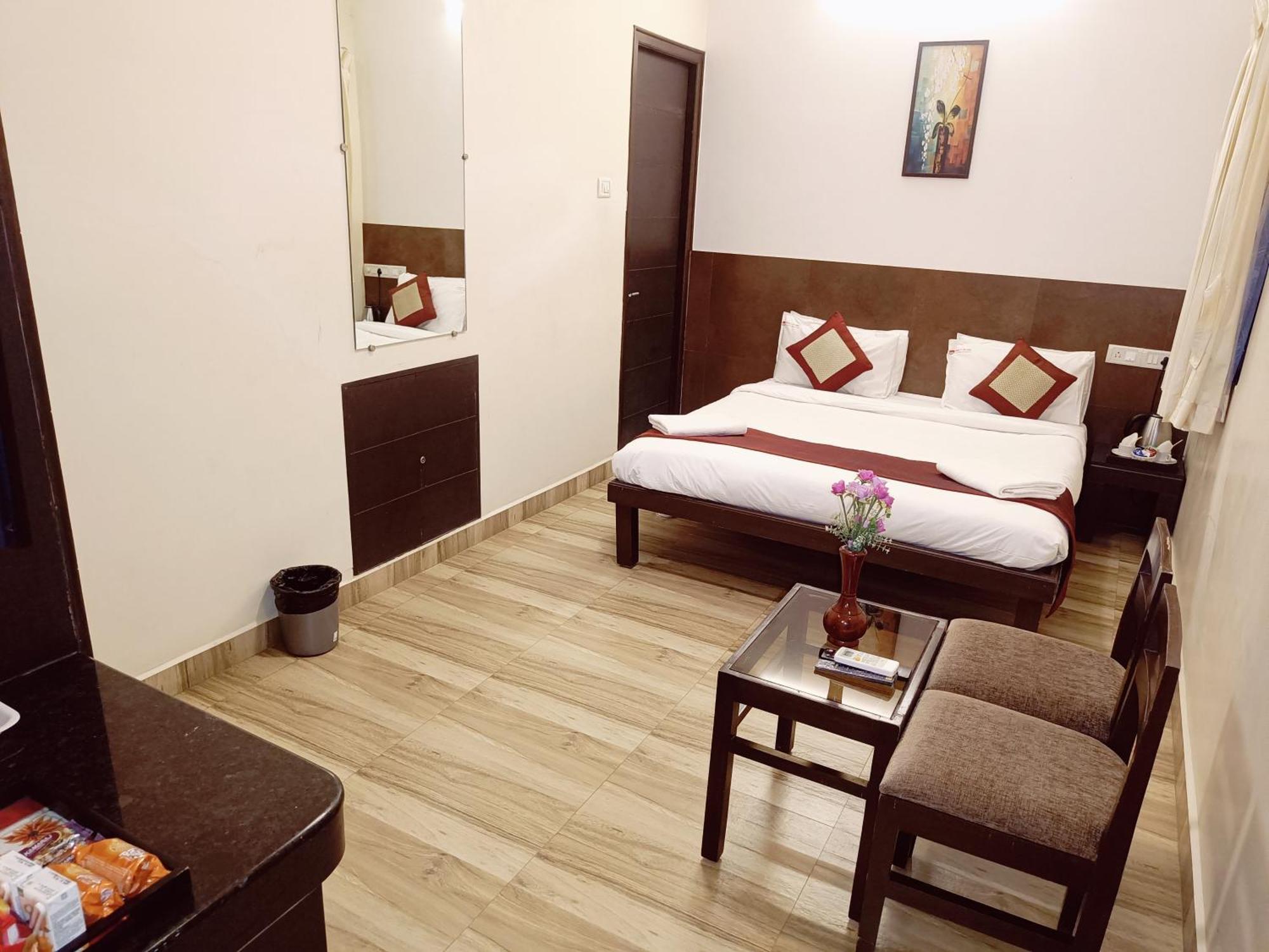 Hotel Marys Arcade Thanjavur Buitenkant foto