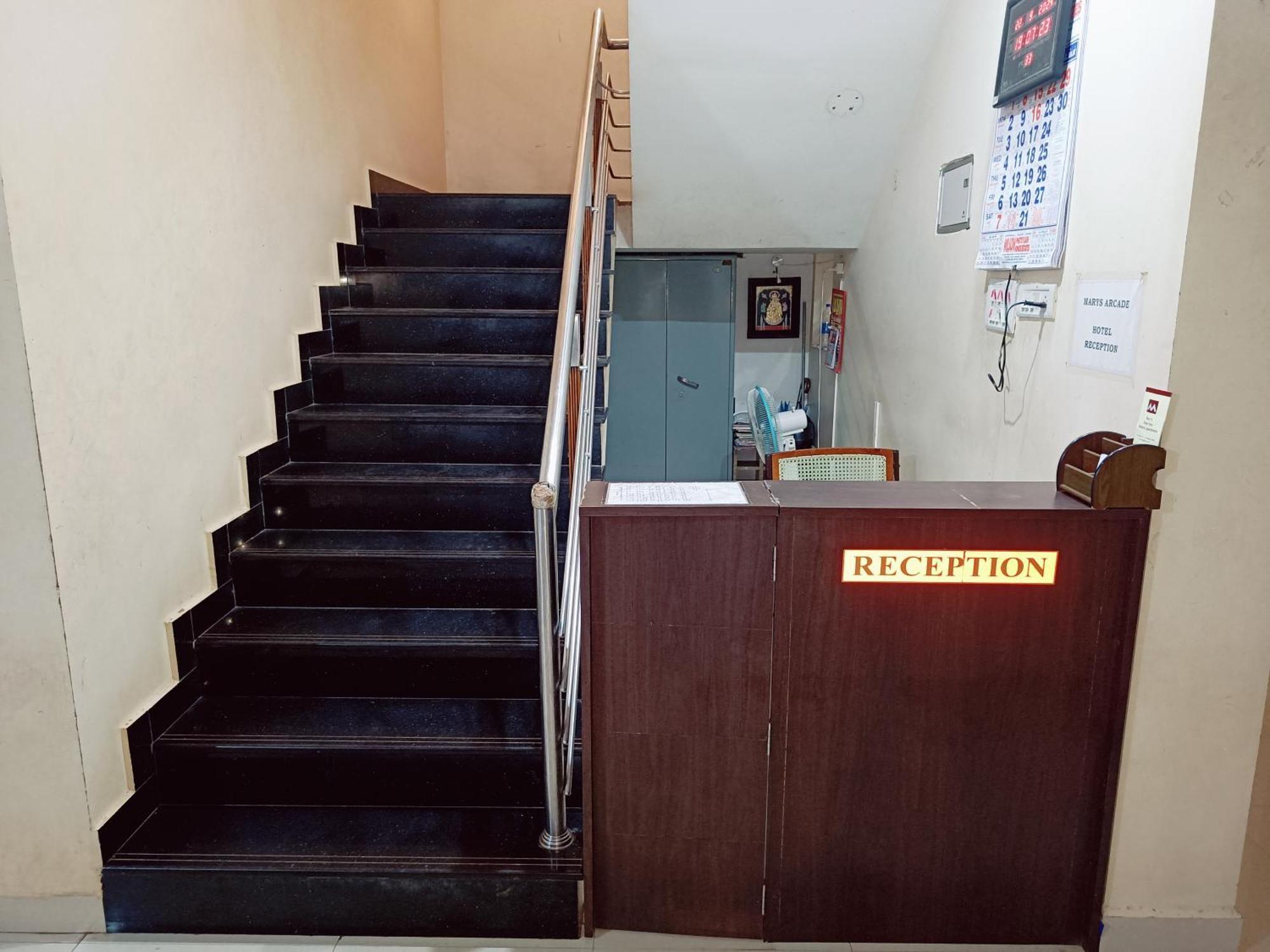 Hotel Marys Arcade Thanjavur Buitenkant foto
